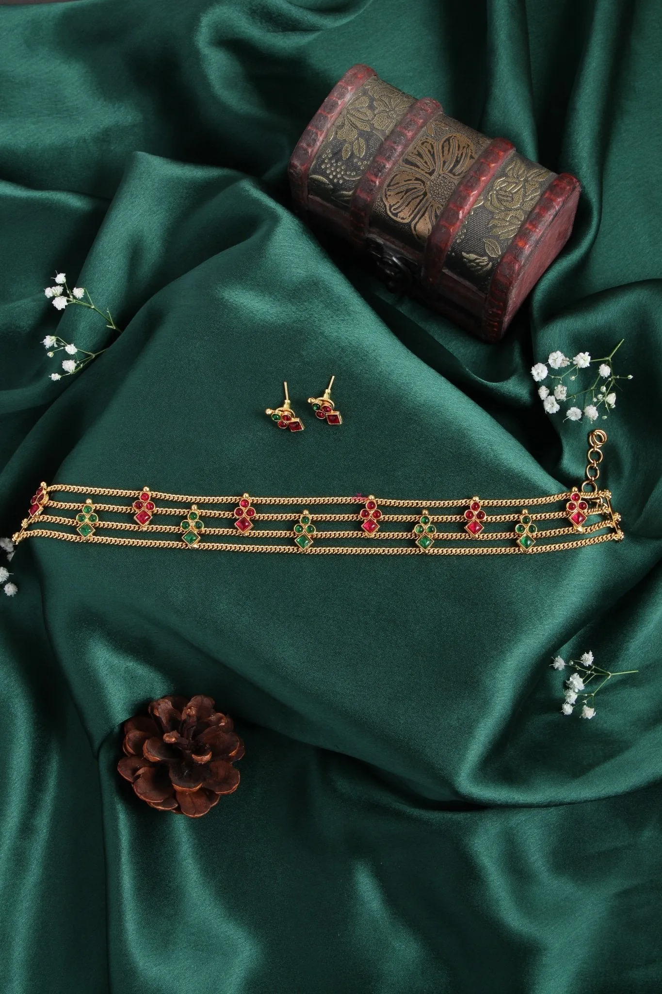 Akshaya - Three Layered Choker