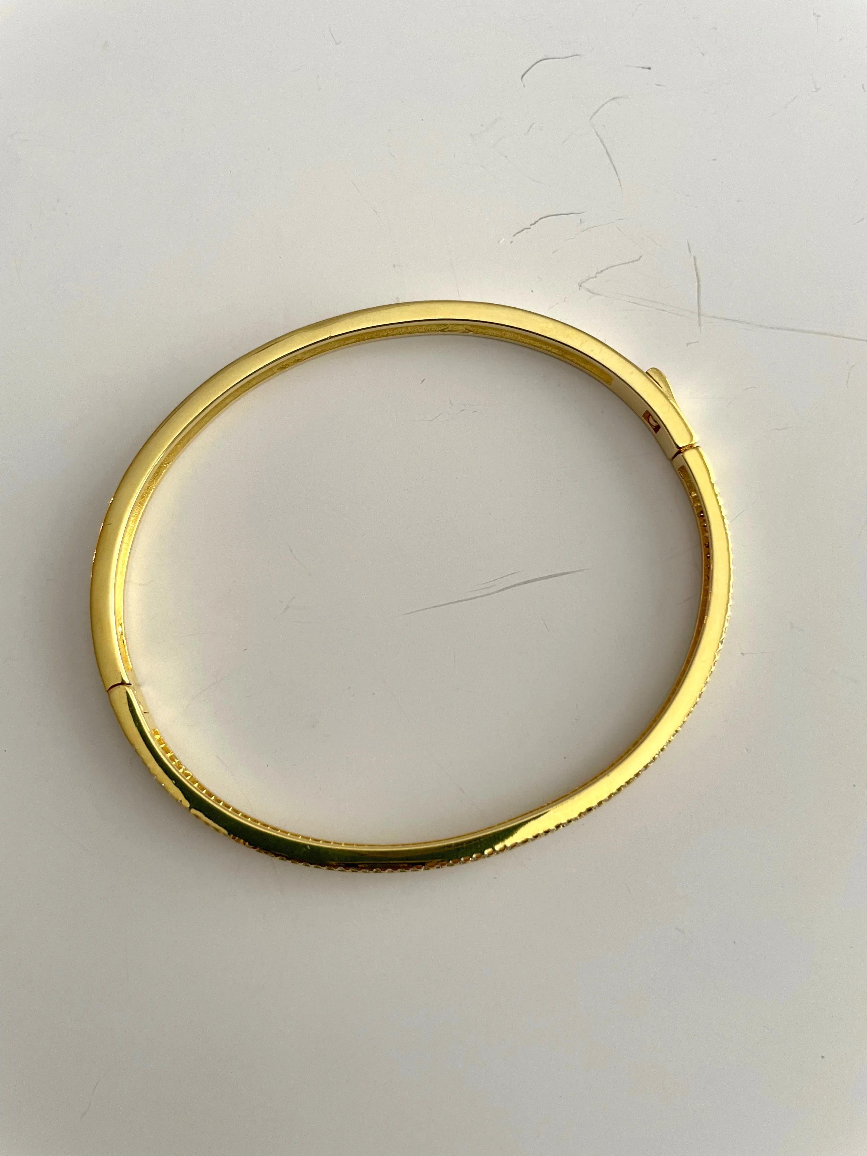 Arlo zirconia gold bangle