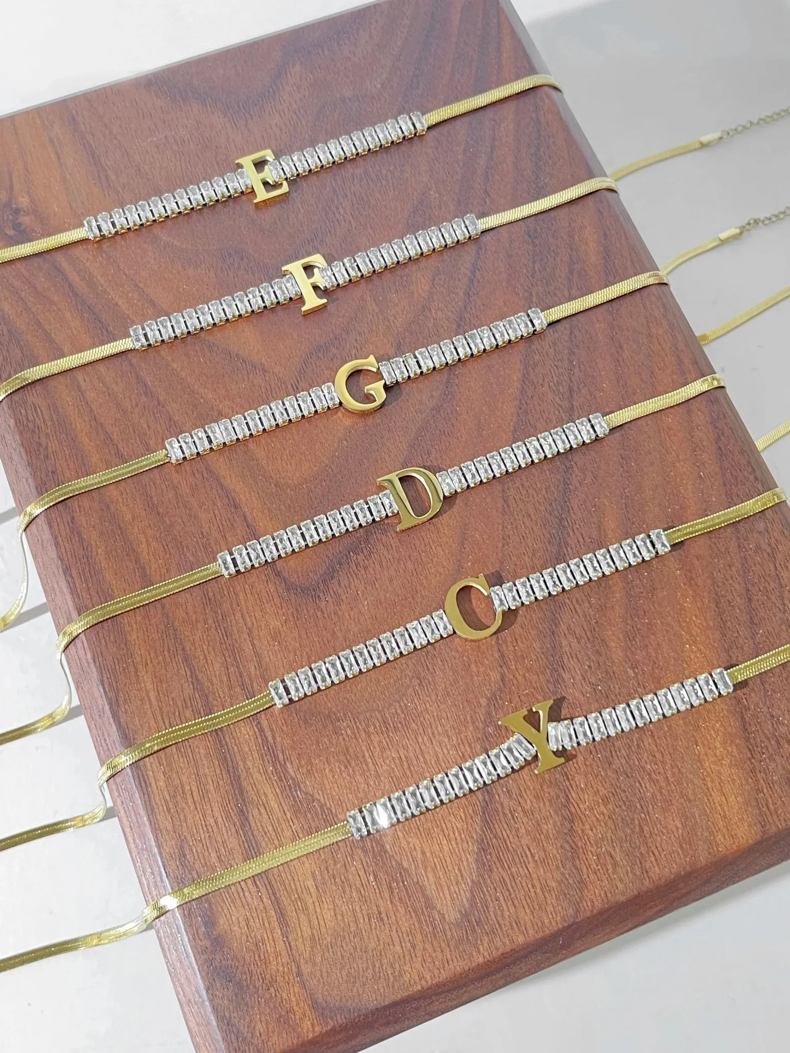 Elegant Initial Choker Necklace - Peri'sbox Stainless Steel Gold PVD Plated