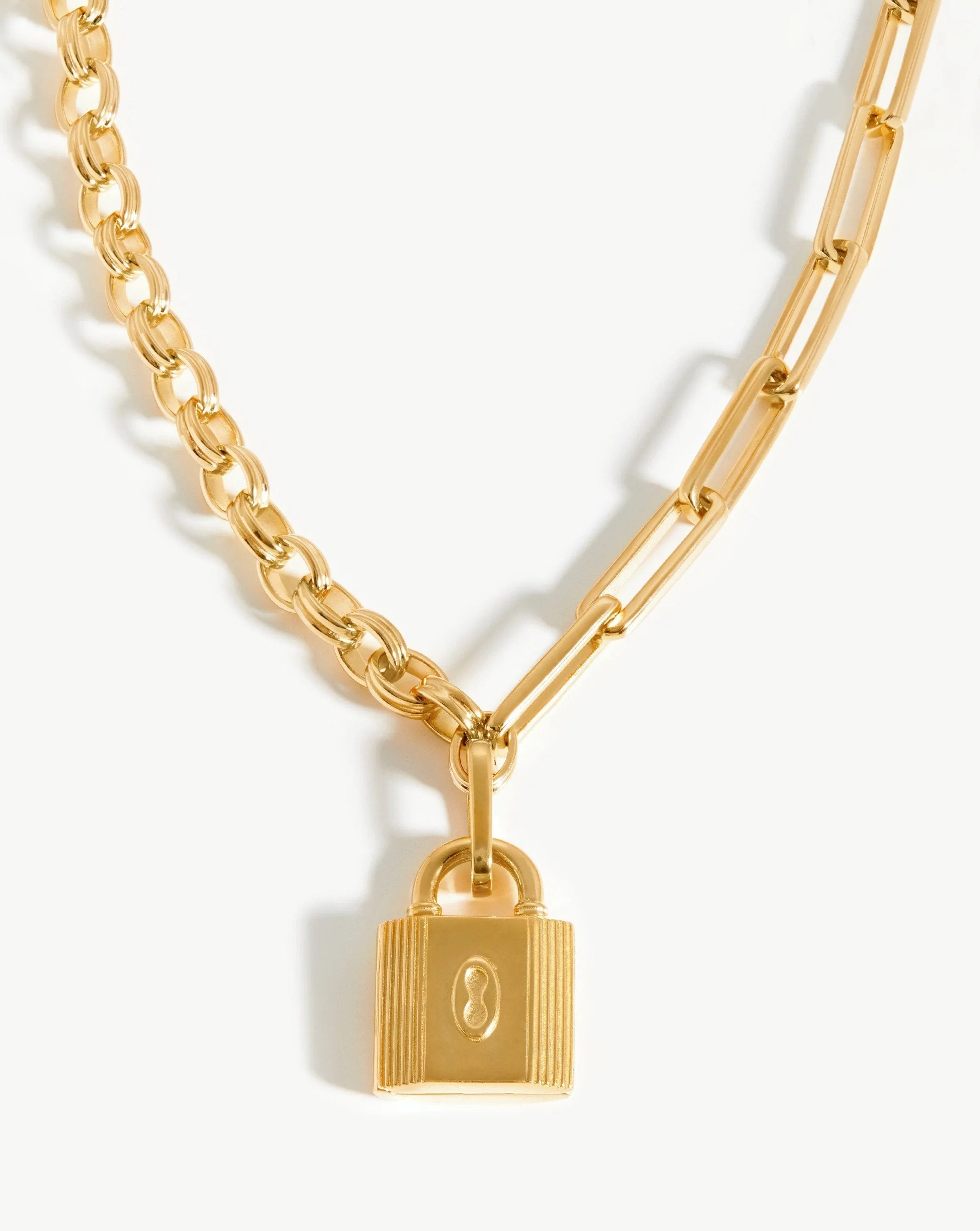 Ridge Padlock Chain Necklace