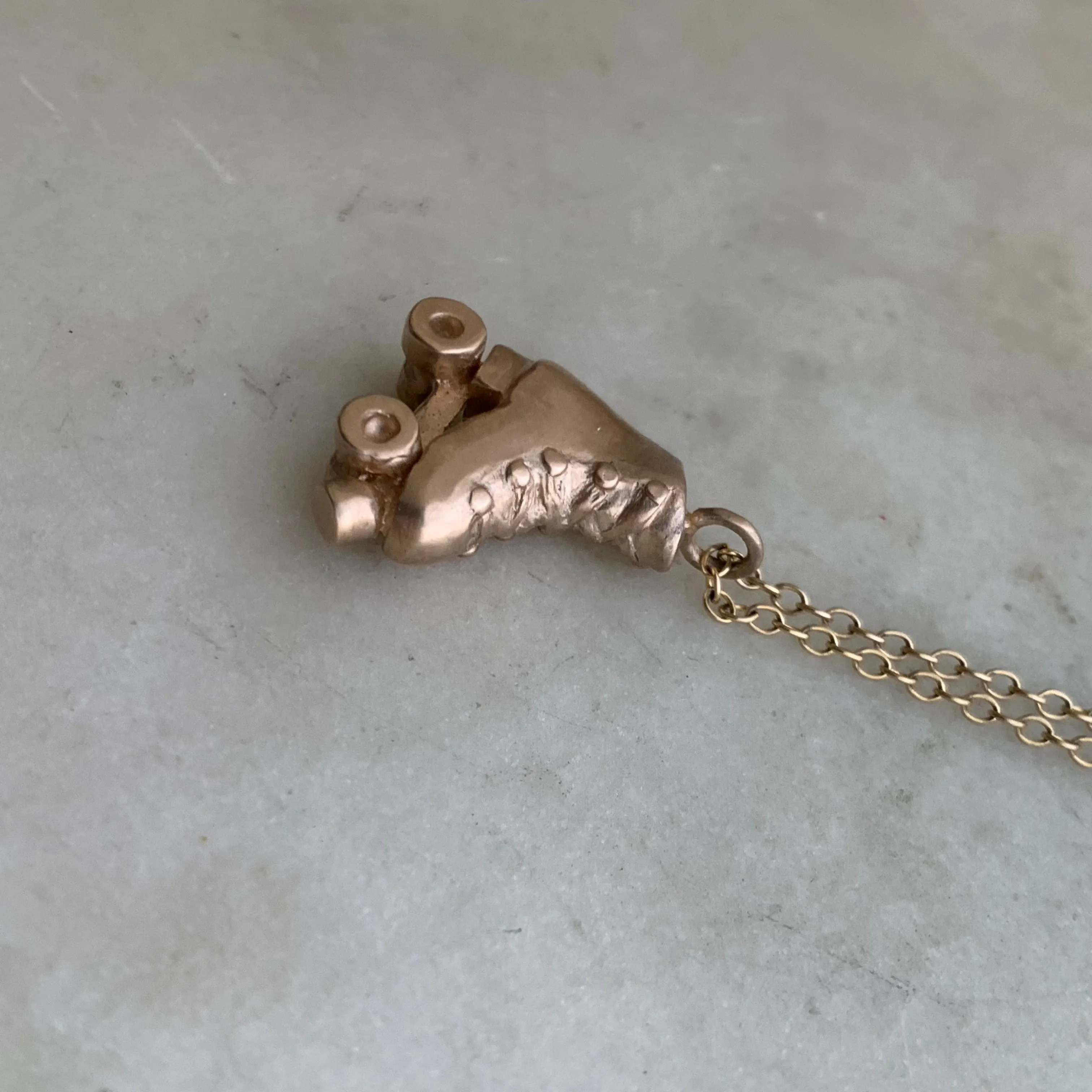 ROLLER SKATE PENDANT