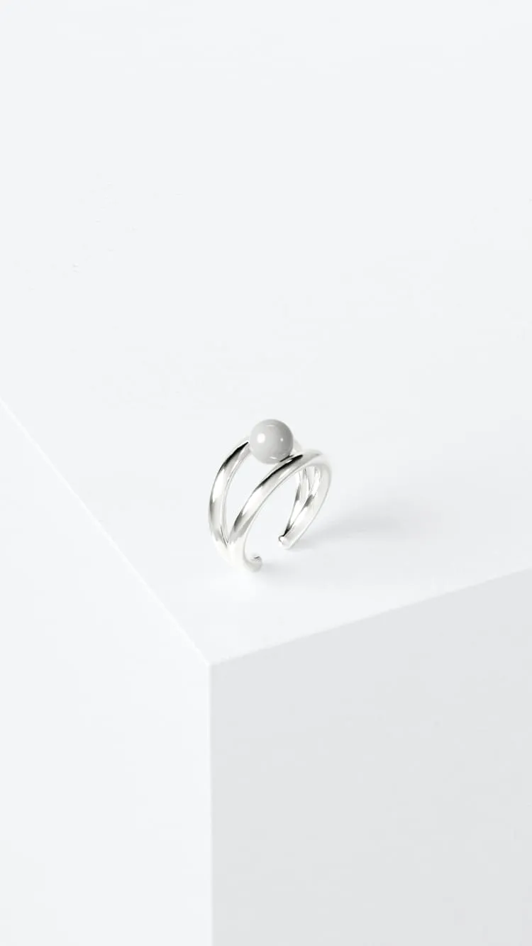 Toe ring with pearl in silver