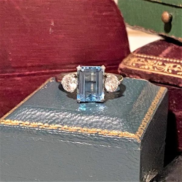 Vintage Aquamarine & Diamond Ring